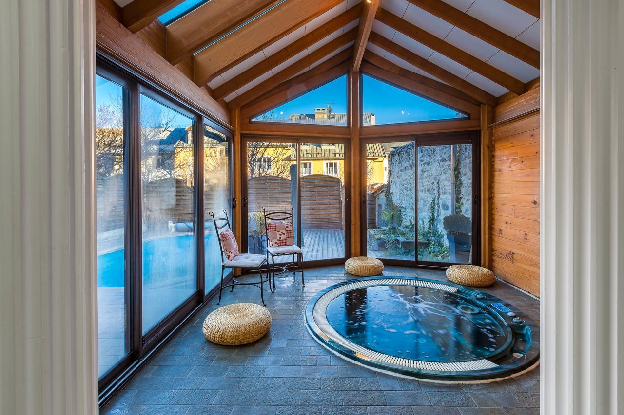 Le Rendez Vous De Vauban Gites & Spa Mont Dauphin Bagian luar foto