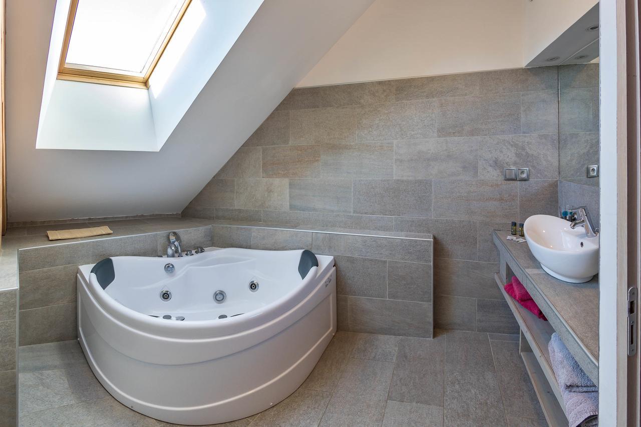 Le Rendez Vous De Vauban Gites & Spa Mont Dauphin Bagian luar foto