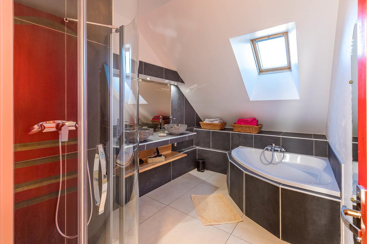 Le Rendez Vous De Vauban Gites & Spa Mont Dauphin Bagian luar foto