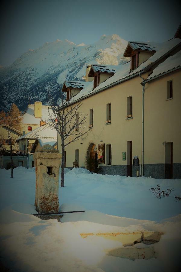 Le Rendez Vous De Vauban Gites & Spa Mont Dauphin Bagian luar foto